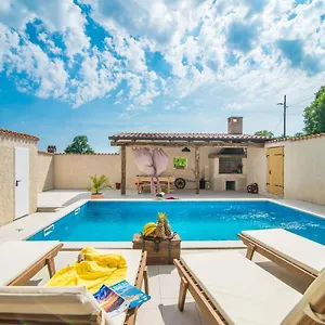 House Eleonora Ferienhaus